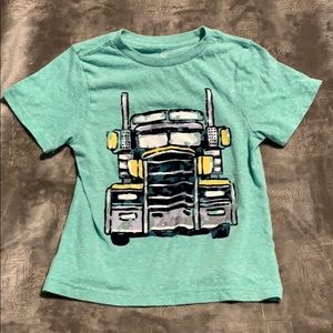 Little boy graphic t-shirt - size 6 small